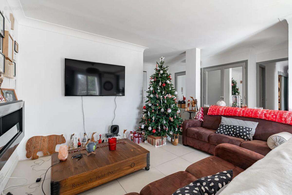 Appartement à COGOLIN