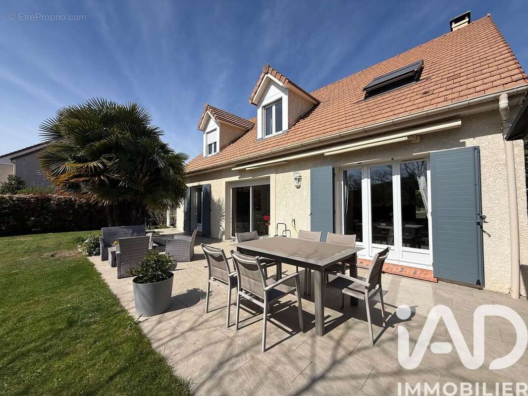 Photo 3 - Maison à RUBELLES
