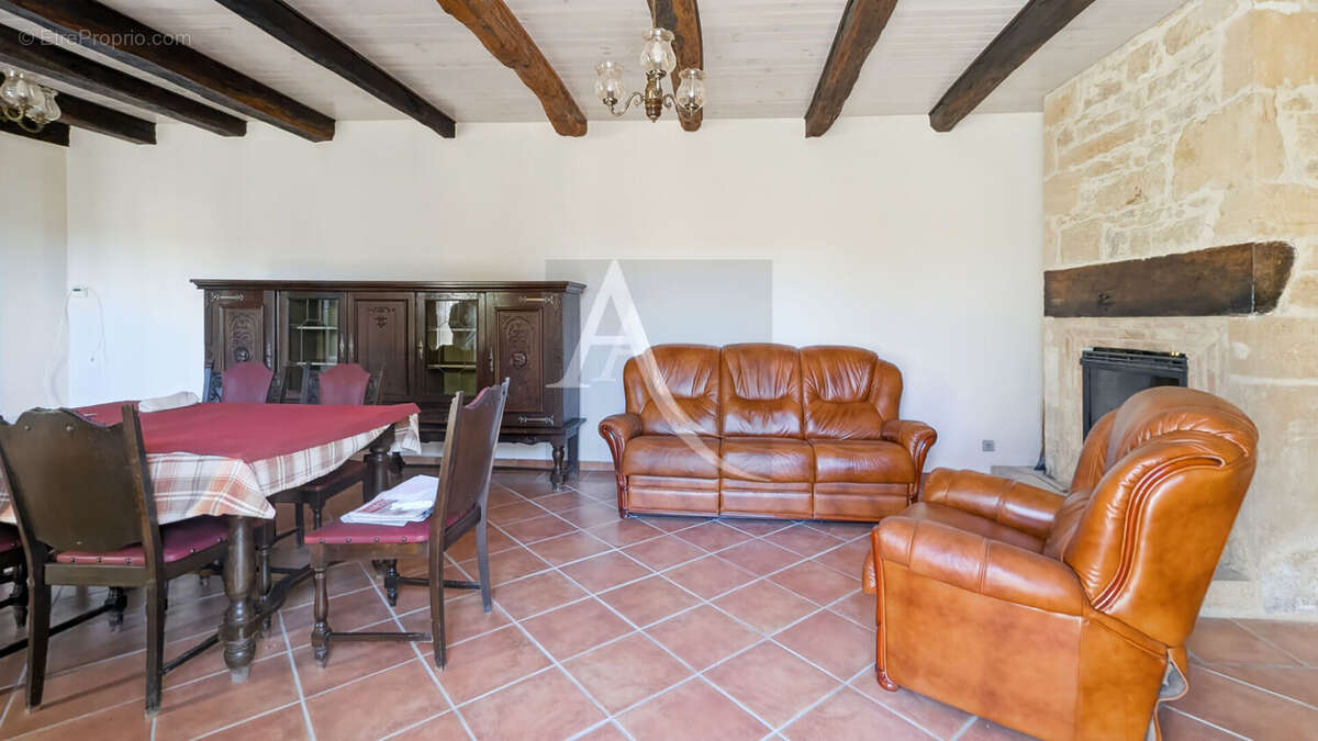 Maison à SAINT-FRONT-SUR-LEMANCE