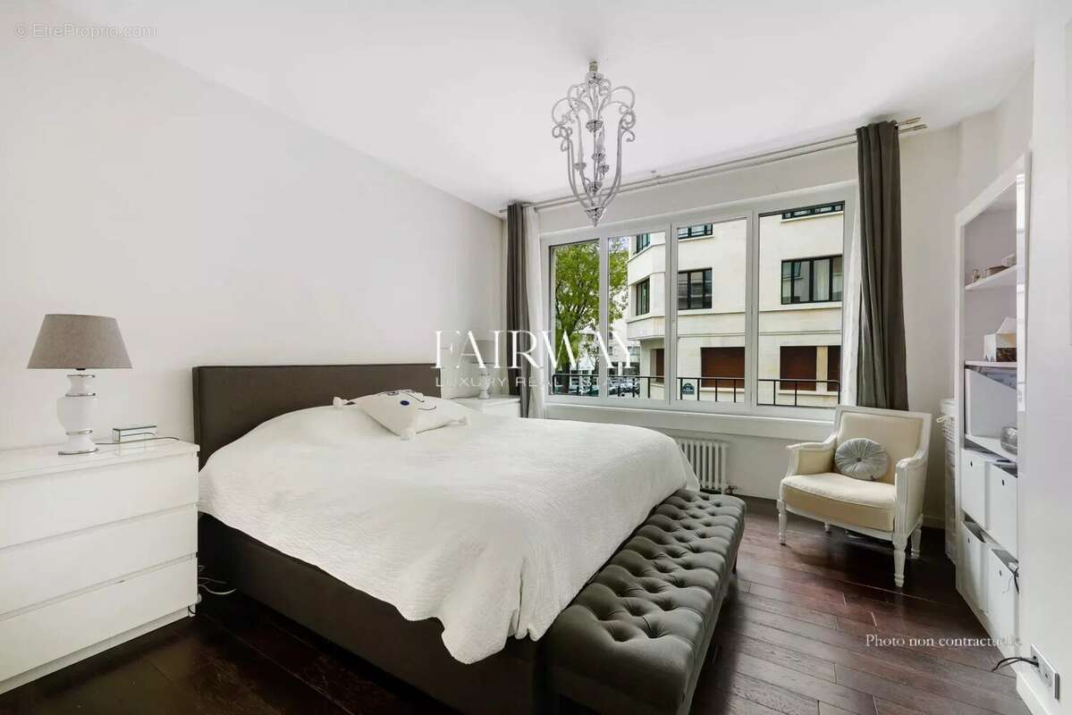 Appartement à PARIS-16E