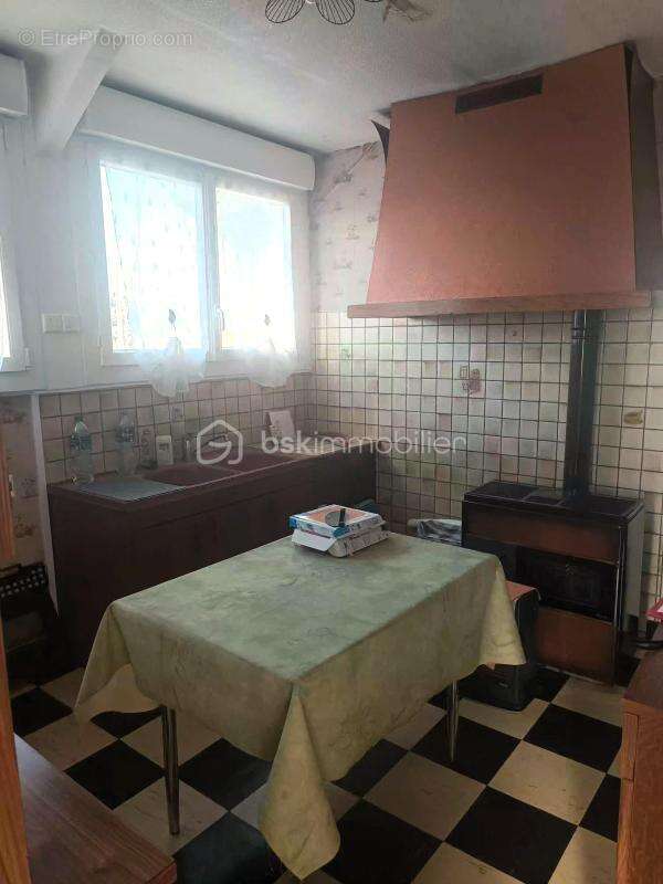 Maison à ARGENTON-L'EGLISE