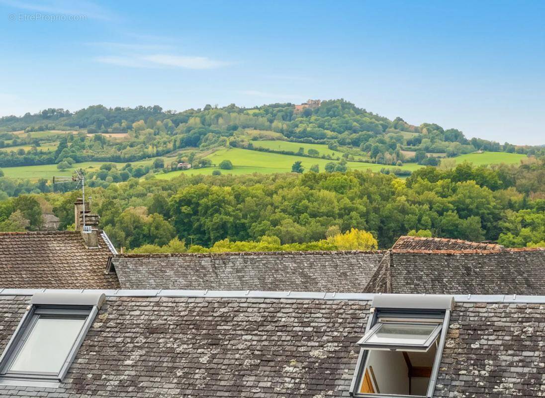 Maison à VARS-SUR-ROSEIX