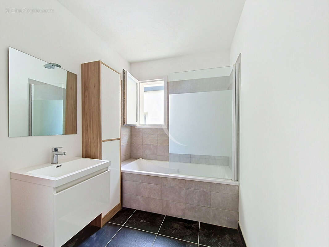 MONTREUIL JUIGNE - Maison de 2020, économique et fonctionnelle ! - photo 9