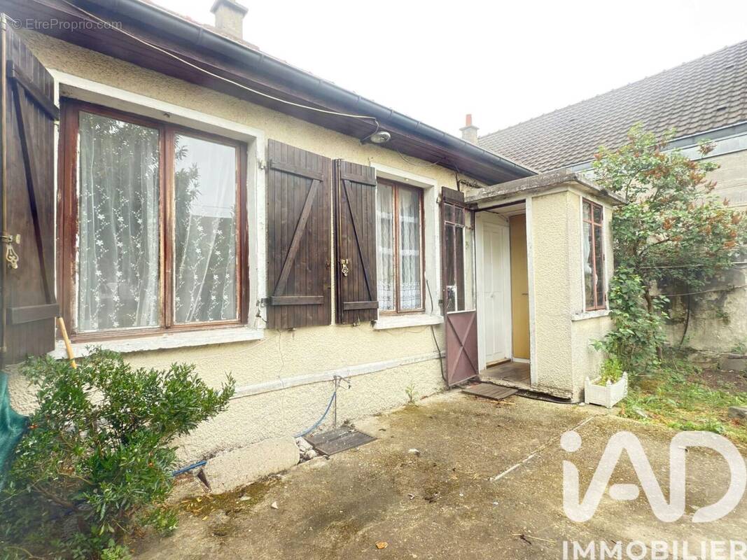 Photo 1 - Maison à BOBIGNY
