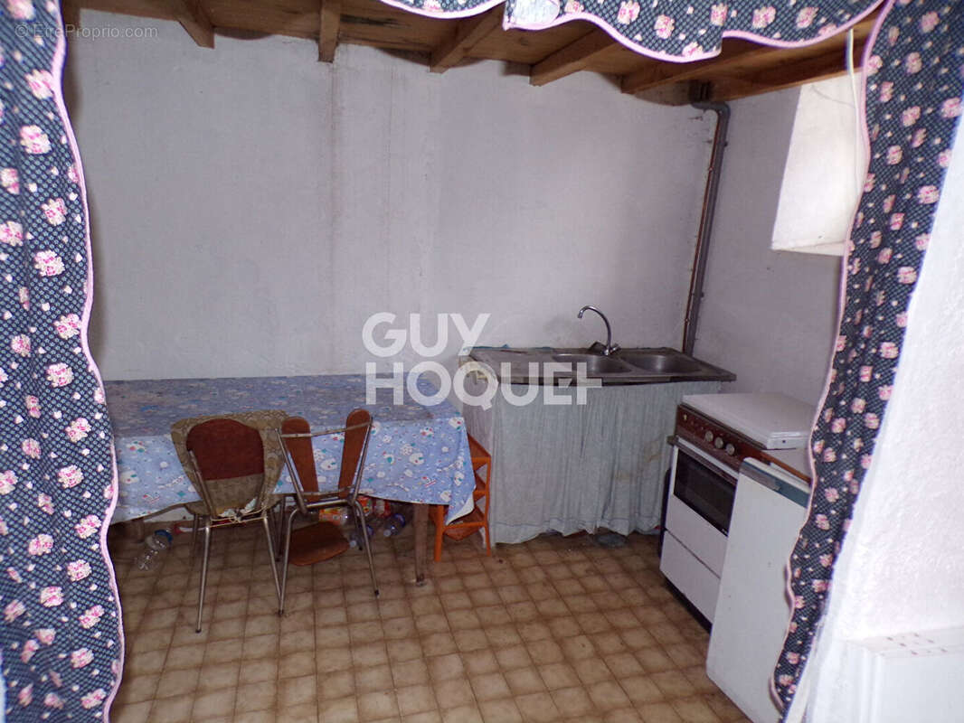 Maison à FIX-SAINT-GENEYS