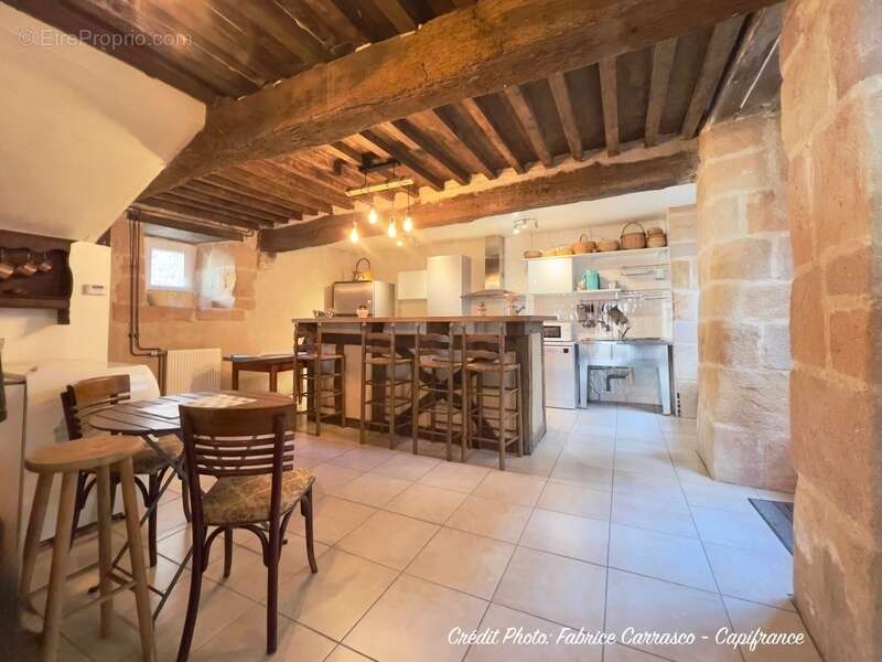 Maison à MONTAIGUT