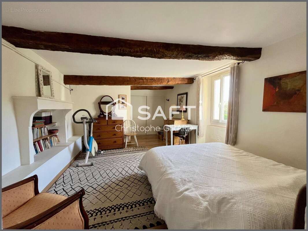 Maison 131 m² à La Tour-D'aigues  - photo 7