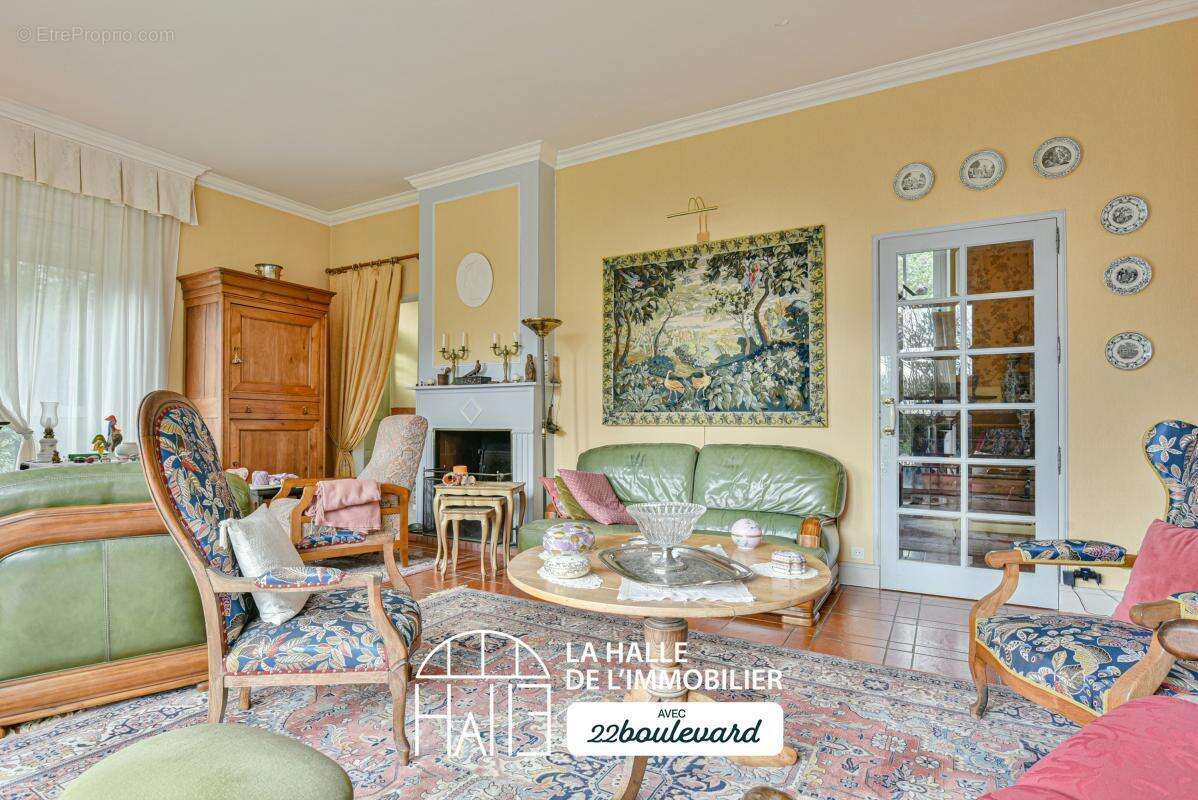 Maison à BONNAC-LA-COTE