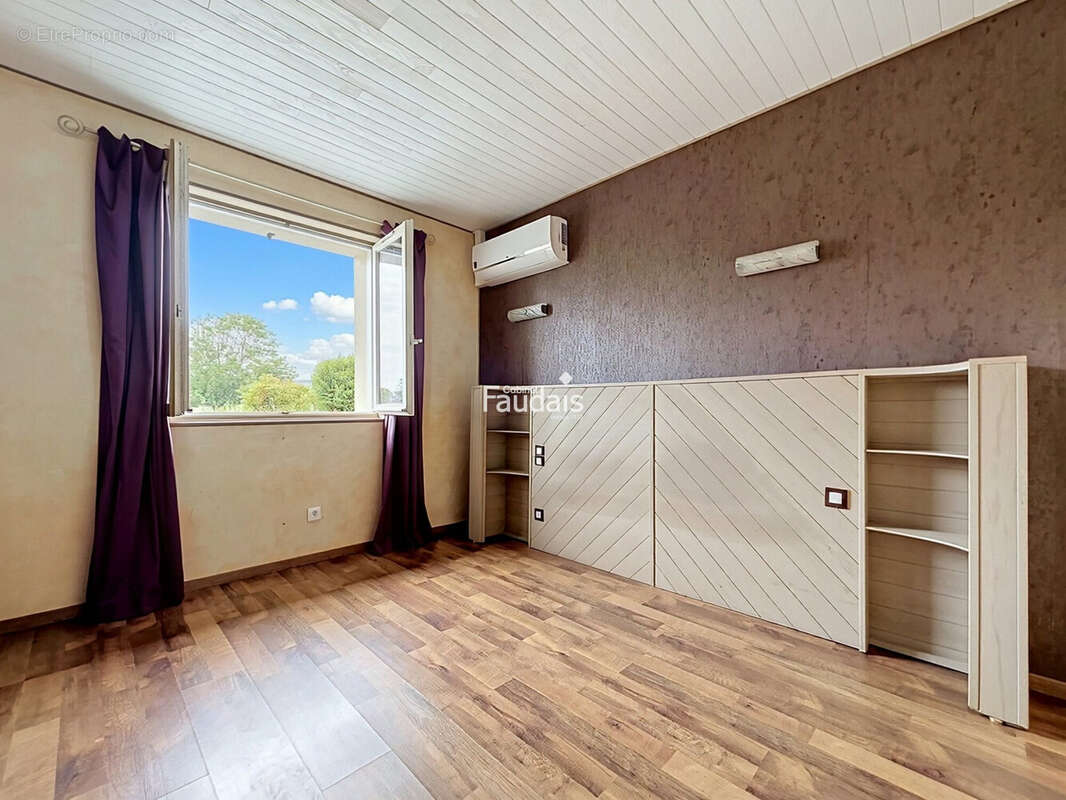 Maison 106 m² à Gouville-Sur-Mer  - photo 7