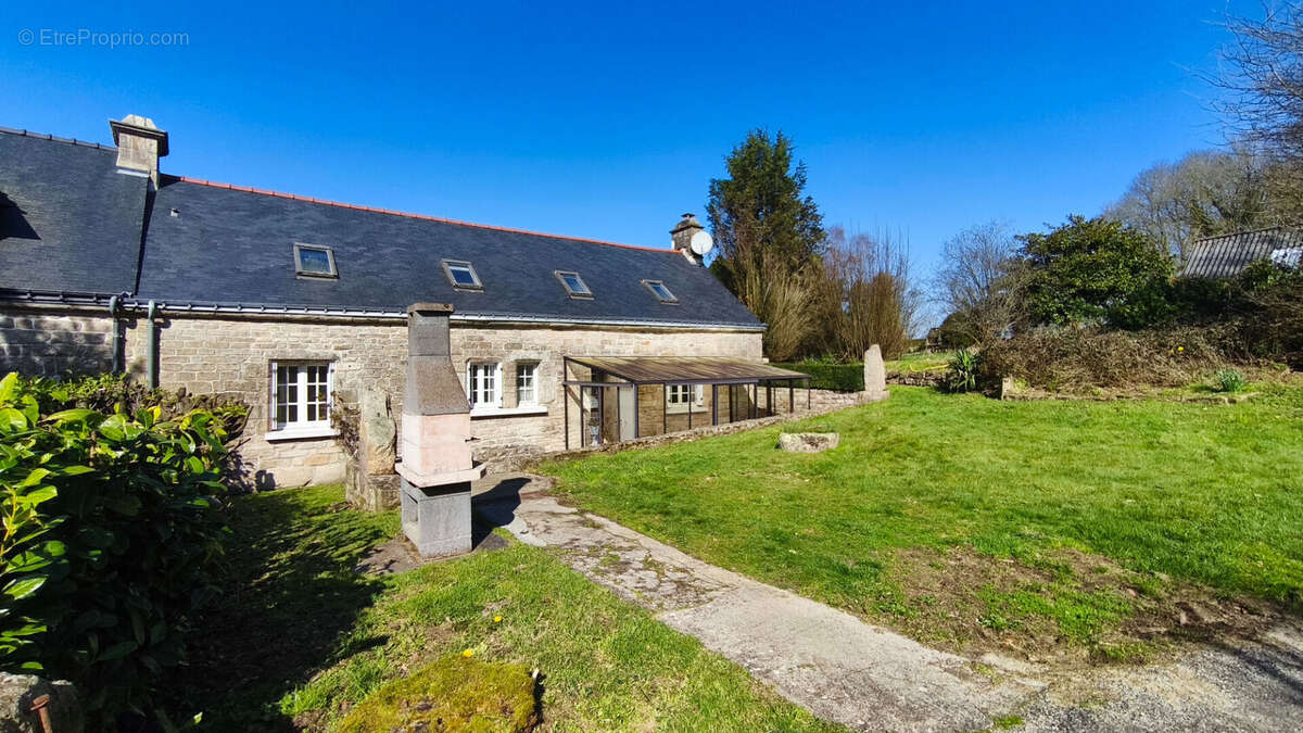Maison à SEGLIEN