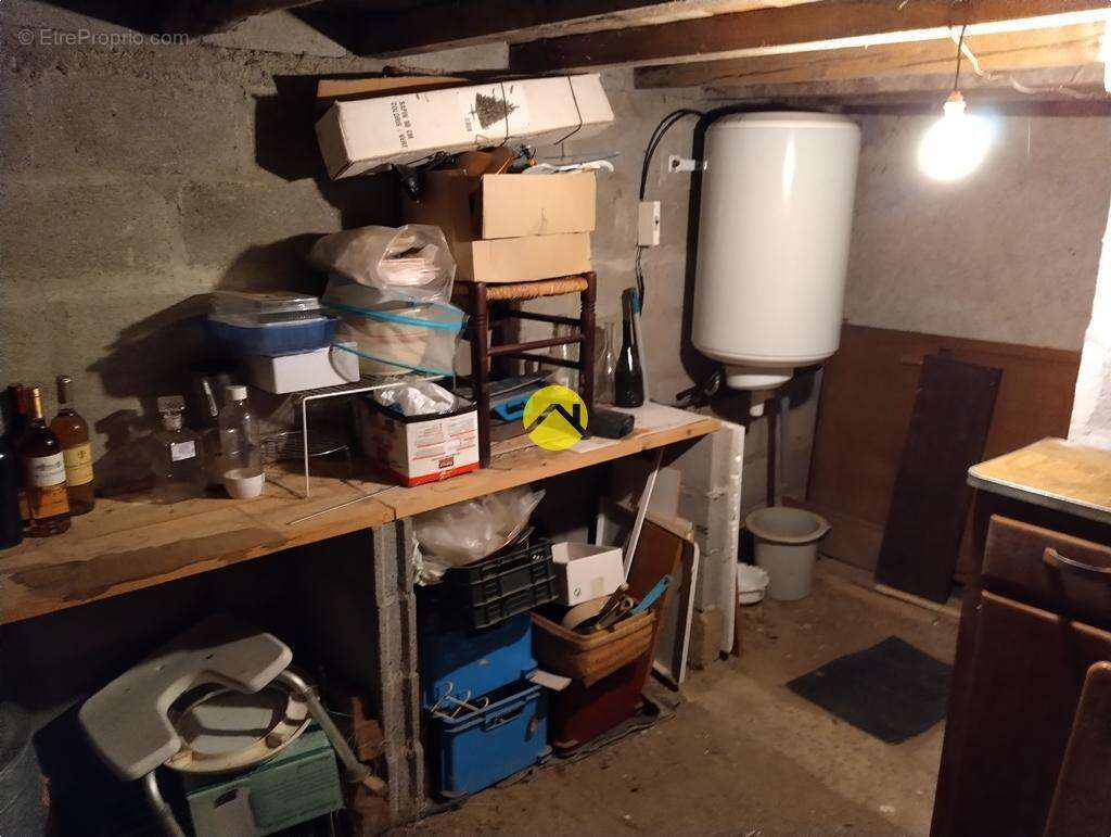 Maison à LE VEURDRE