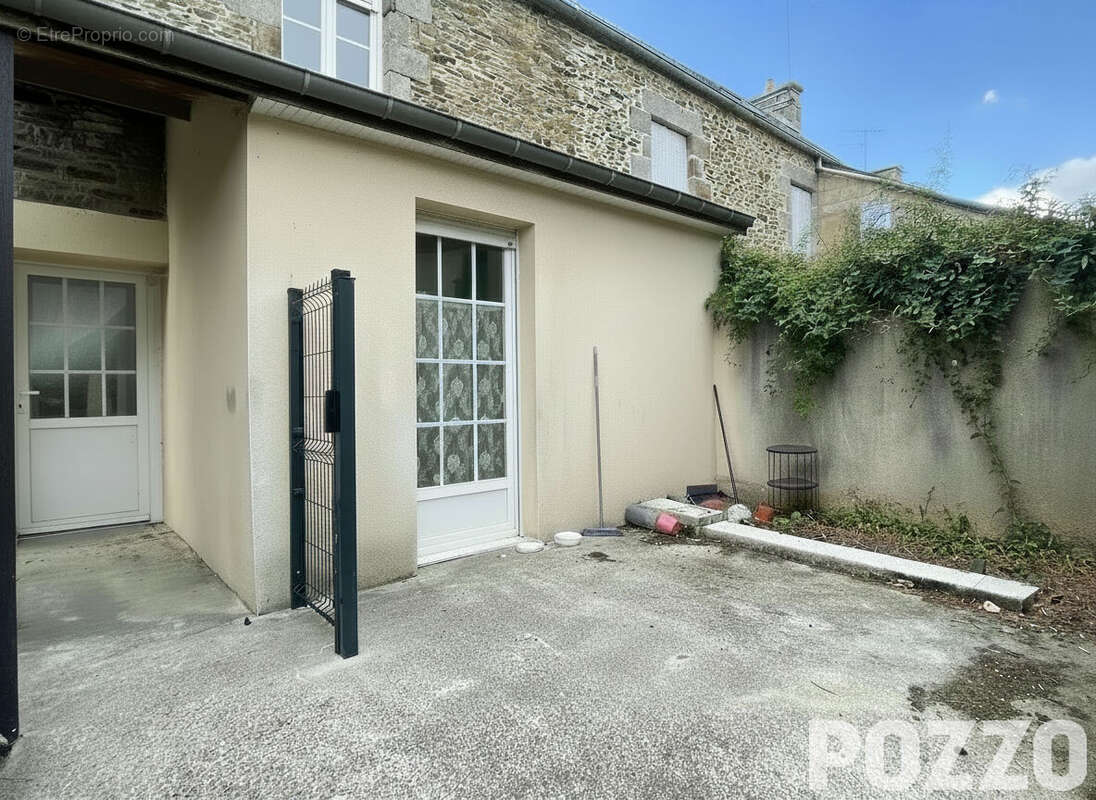 Investissement locatif - maison de type f3 à pontorson avec jardin - photo 7