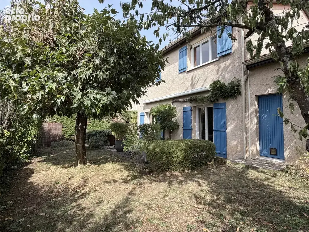 CRAPONNE proche du centre et au calme, belle maison de 124 m2 avec 4 chambres sur terrain de 427 m2 - photo 2