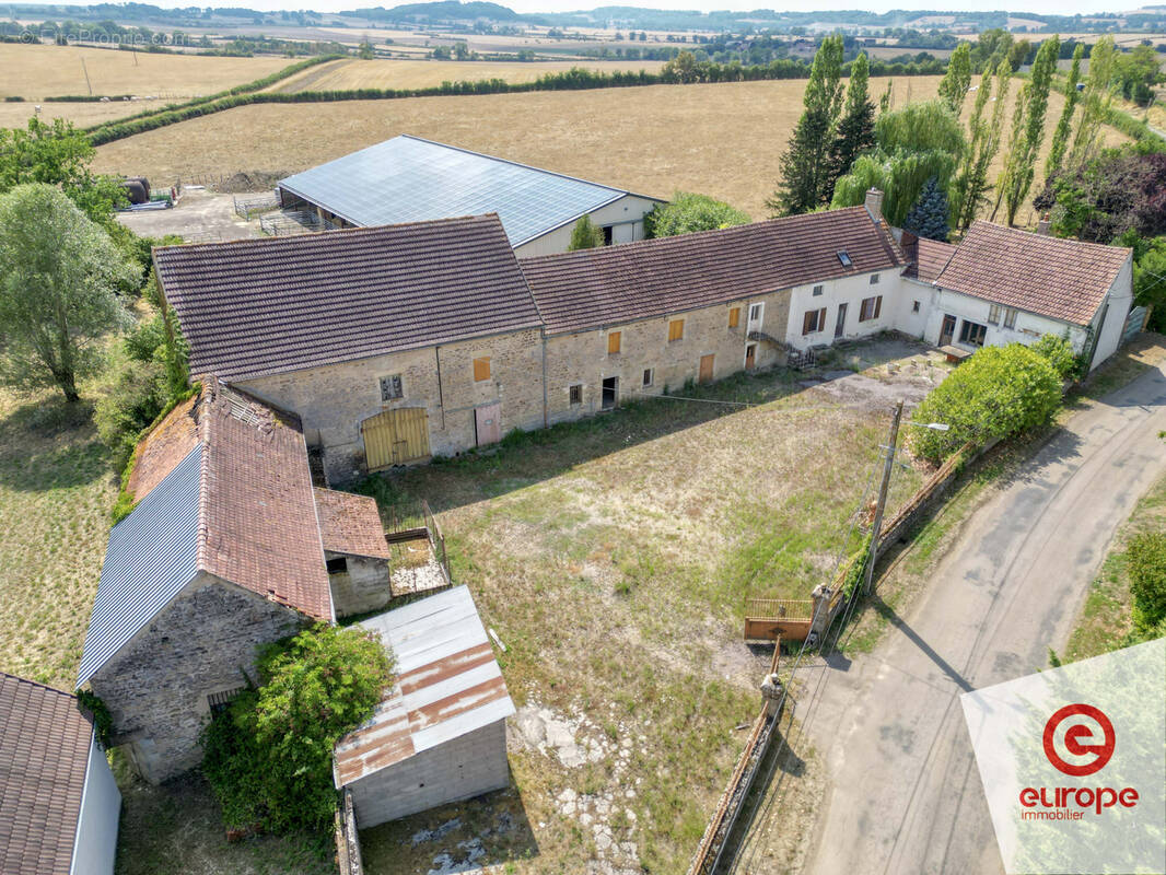 Maison à TREVILLY