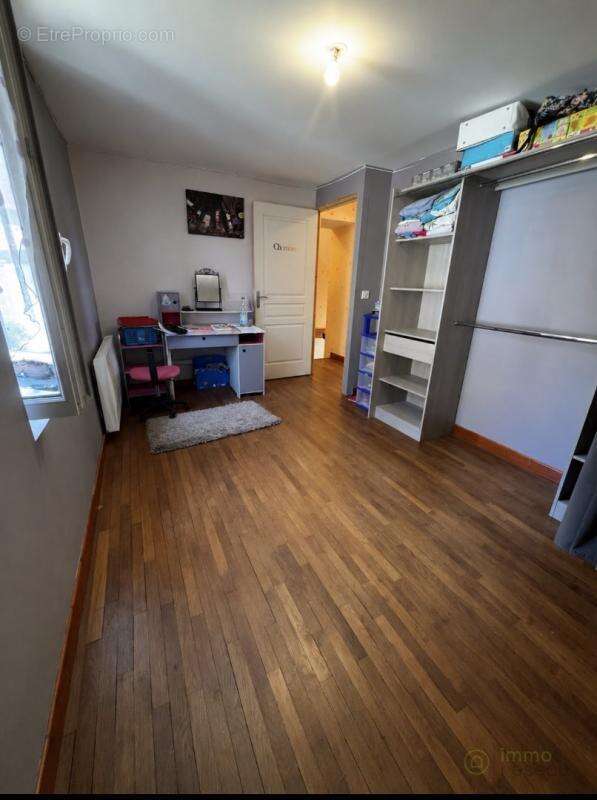 Maison 94 m² à Saint-Priest  - photo 13