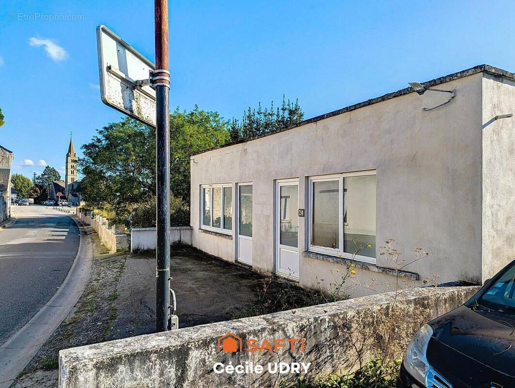 Photo 1 - Commerce à TRUYES