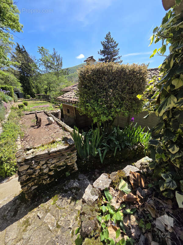 Maison à MIRMANDE