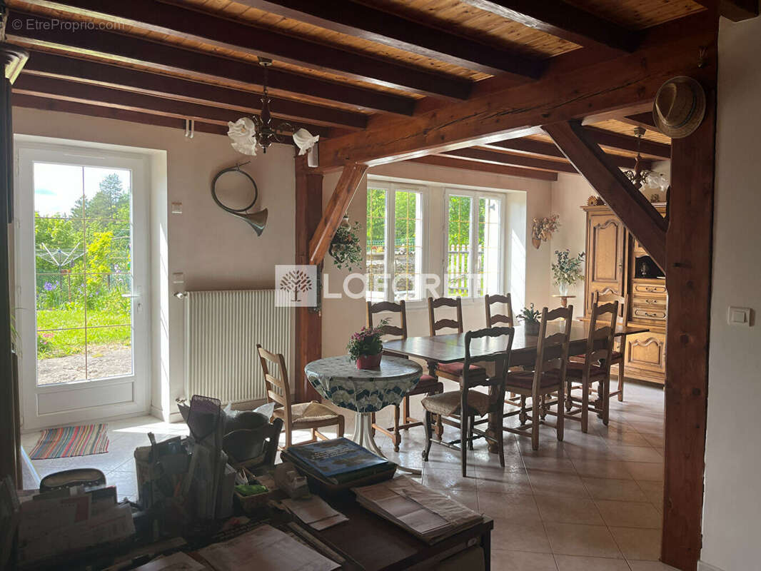 Maison à CRESSIA