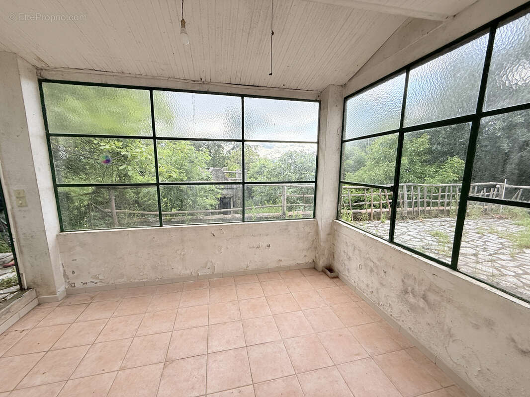 À Vendre   Mas avec Piscine, Écuries et Deux Bâtisses sur Terrain Naturel - photo 18