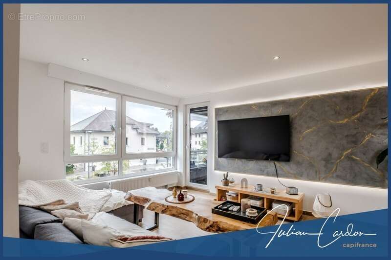 Appartement à REIGNIER