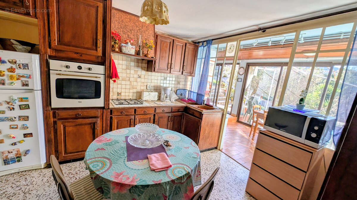 Maison à LAROQUE-DES-ALBERES