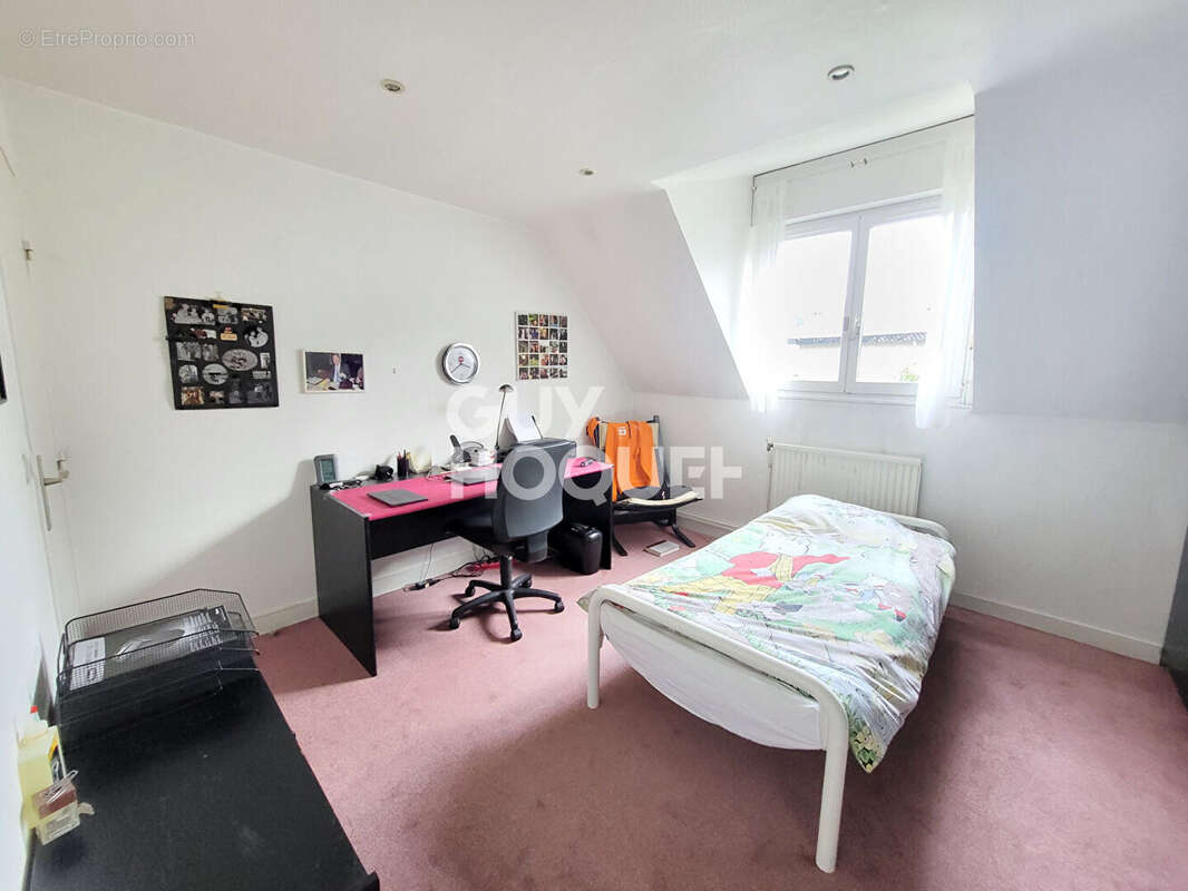 Maison à LA CELLE-SAINT-CLOUD