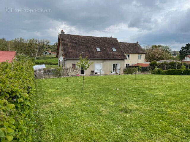 Maison à BEAURAINVILLE