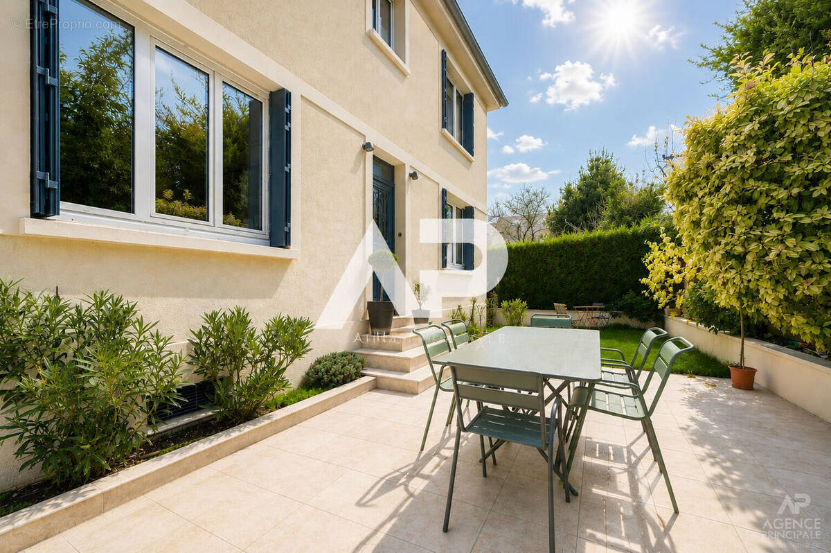 Maison à RUEIL-MALMAISON