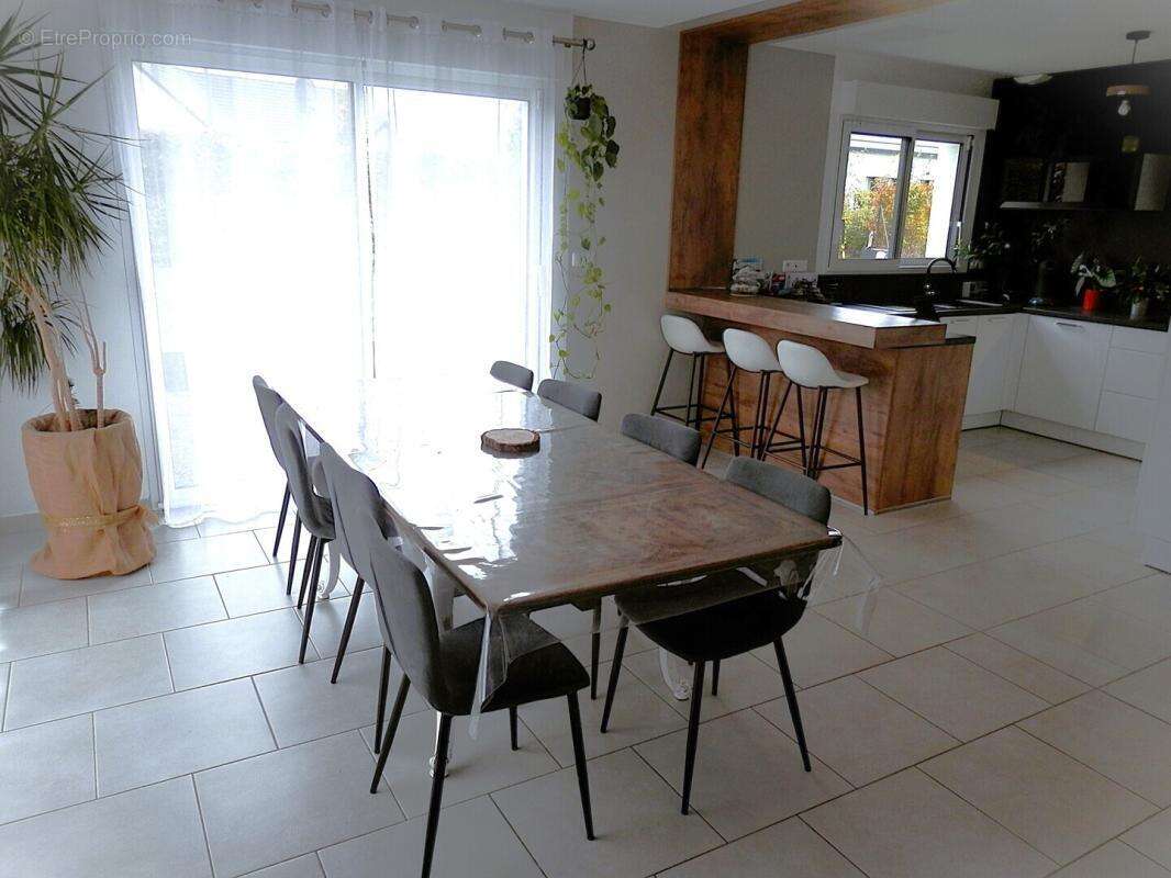 Maison à POIX-DE-PICARDIE