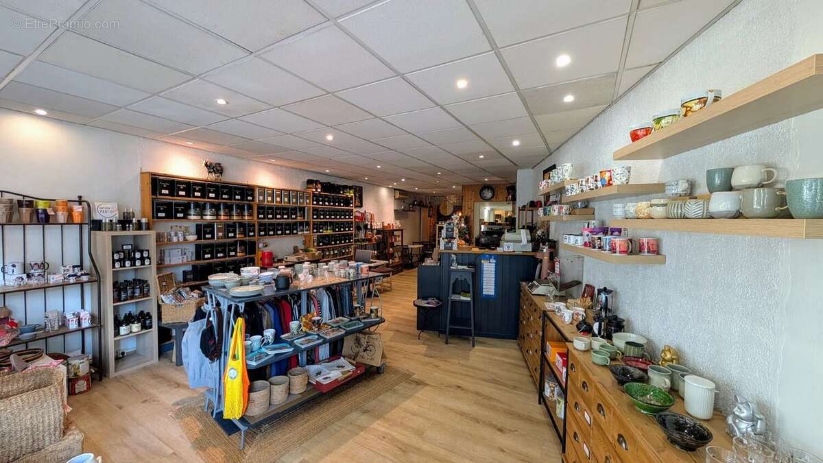 Commerce à AIX-LES-BAINS