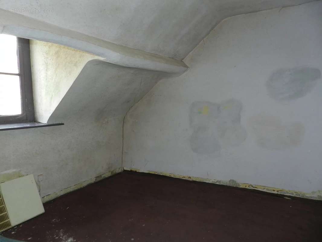 Maison à SAINT-PIERRE-SUR-DIVES