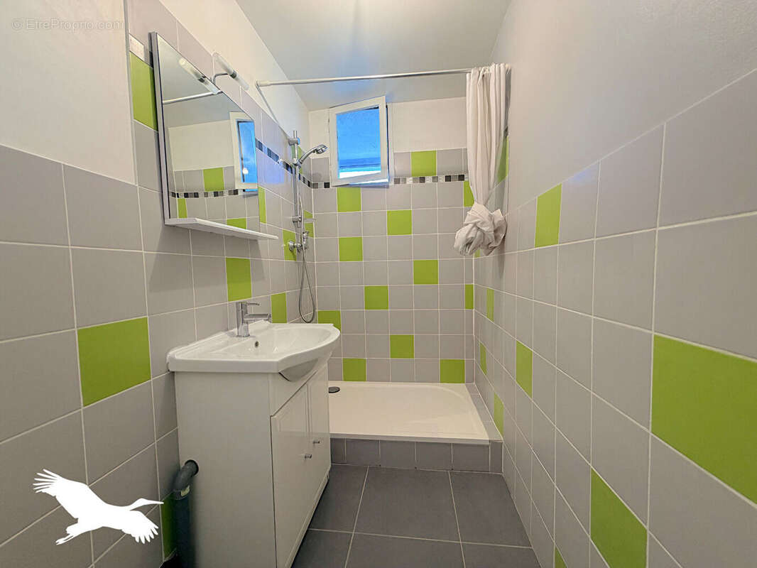 A VENDRE - Marseille 13009, Secteur Mazargues - Appartement 3/4 pièces 66 m2 avec extérieurs et cave - photo 13