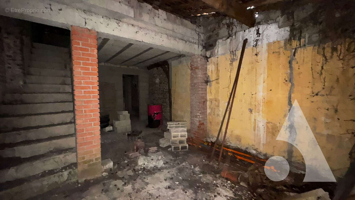 Terrain à CREPY-EN-VALOIS