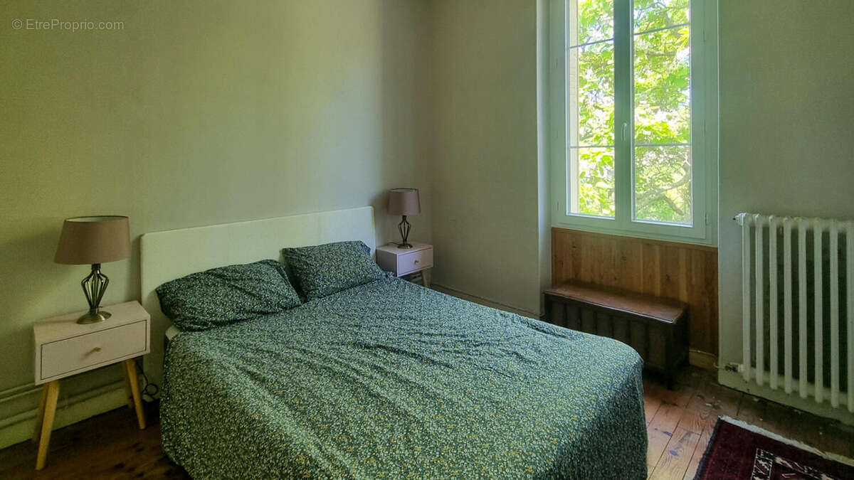 chambre - Maison à BELVEZE-DU-RAZES