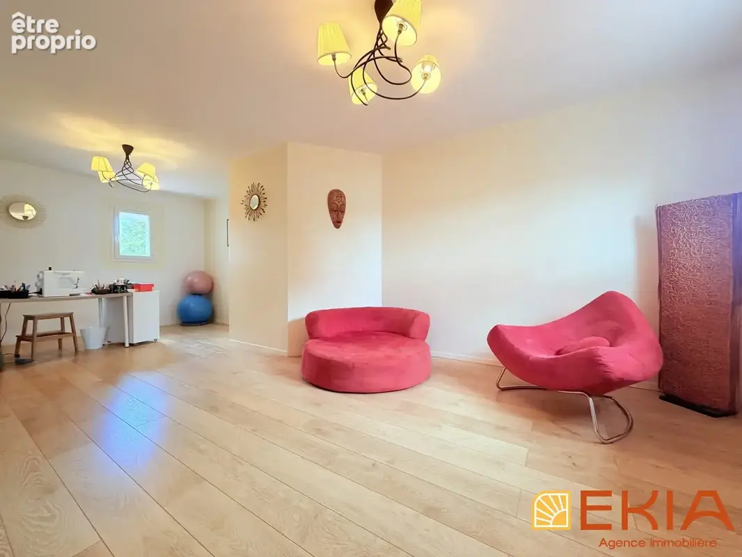 Maison 5 pièces 162 m² à vendre à Saint-Martin-De-Hinx (40390) - photo 8