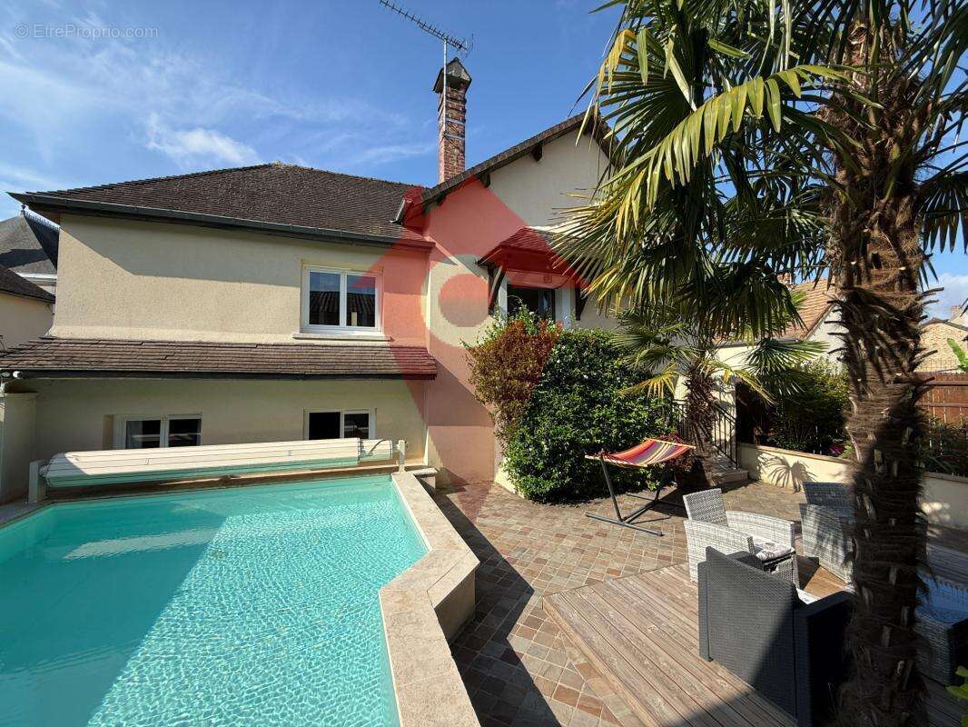 Maison à LES ALLUETS-LE-ROI