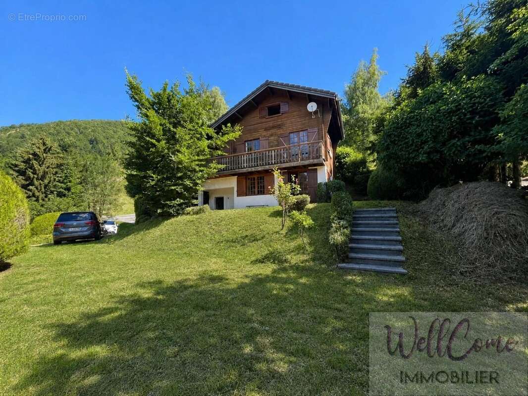 Chalet typique 5 pièces avec jardin arboré - vue panoramique - Parc des Bauges - photo 8