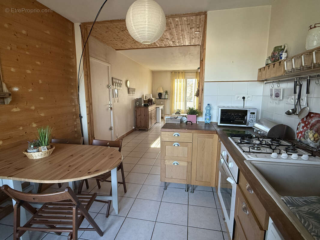 Appartement à SAINT-ETIENNE