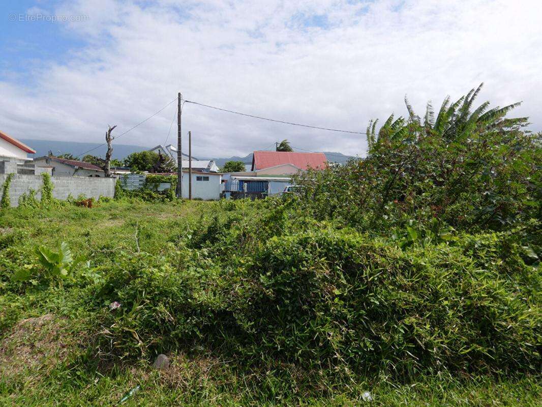 97470 Saint Benoit terrain constructible 511 m2 en zone Ua13 - photo 4