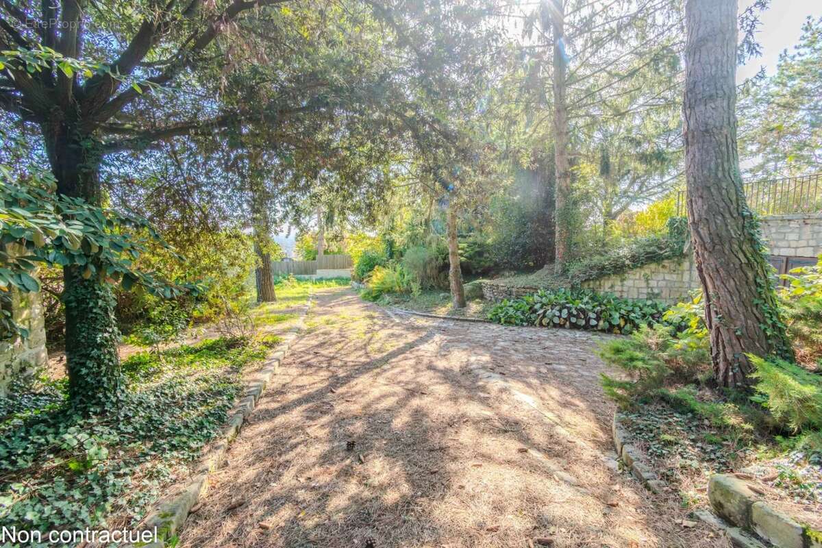 Maison à DEUIL-LA-BARRE