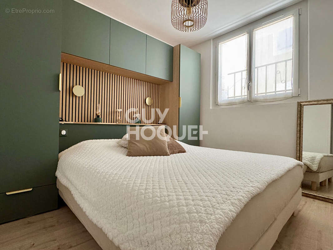 Appartement à SENAS