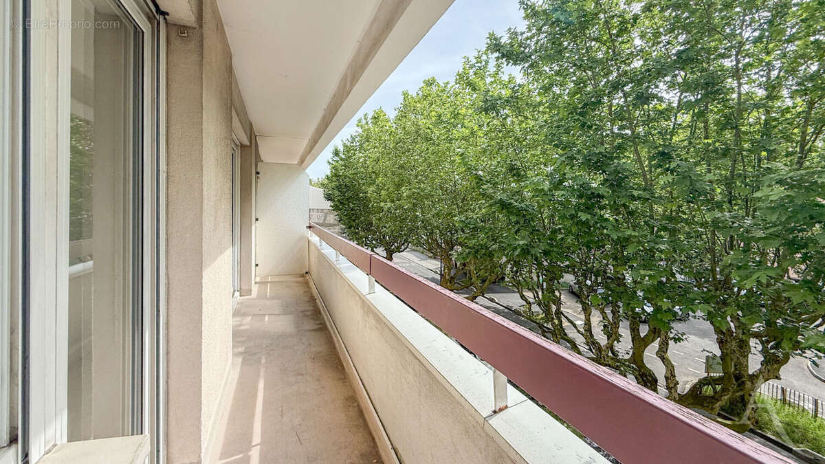 Appartement Montreuil 3 pièce(s55 m2 - photo 2