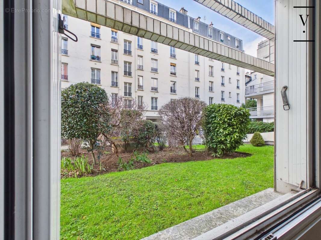 Appartement à PARIS-20E
