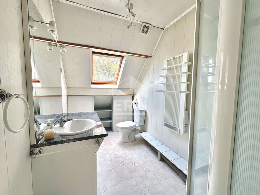 Maison à SAINT-PIERRE-LES-NEMOURS