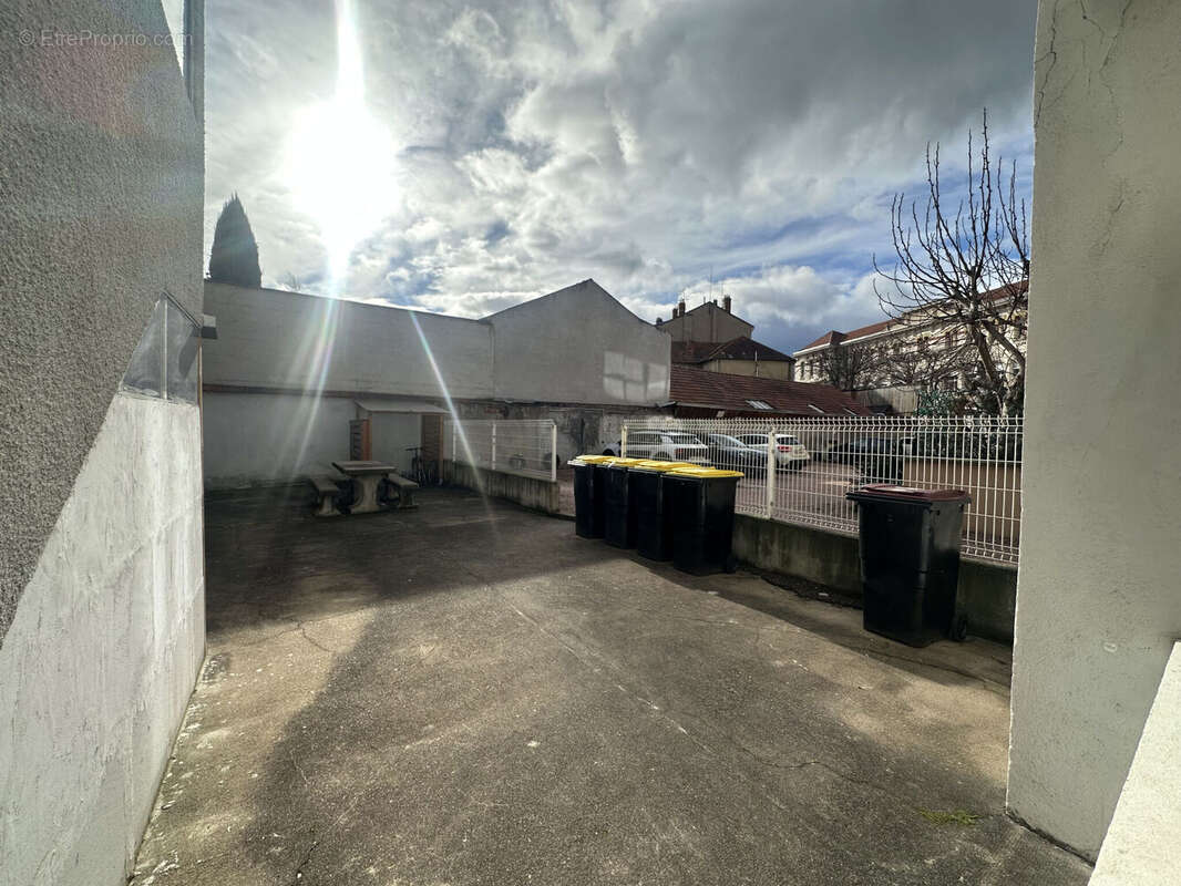 Appartement 22 m² à Roanne  - photo 4