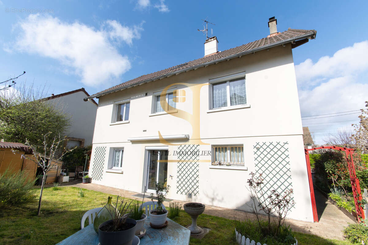 Maison à VIRY-CHATILLON