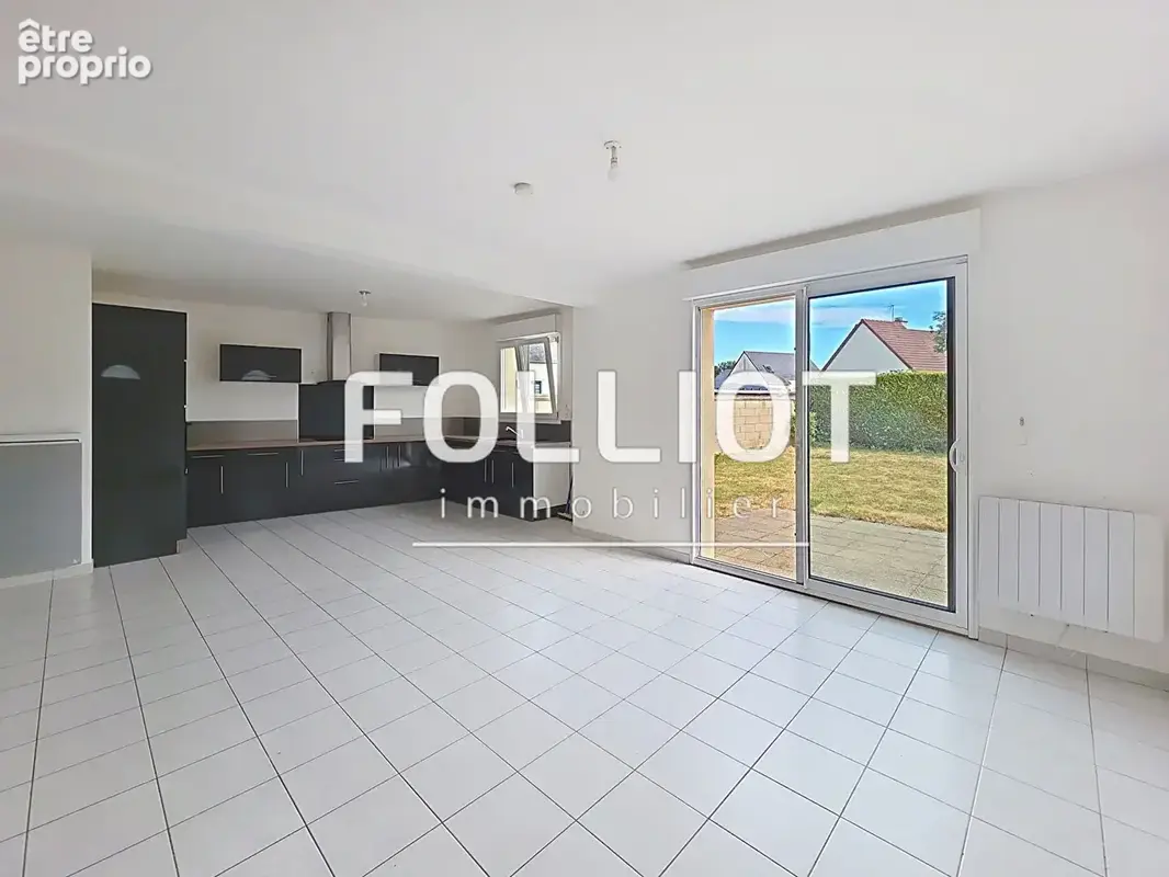 A VENDRE Maison 5 pièces à vendre à Bréhal - 50290 - Centre - photo 4