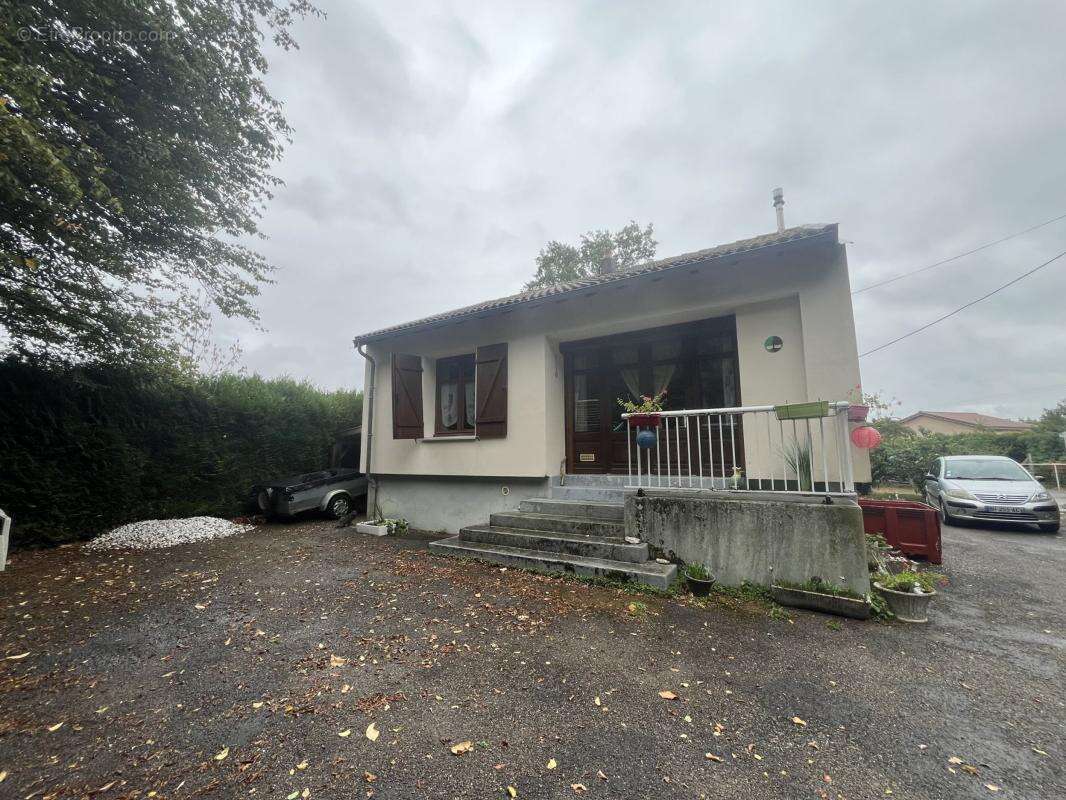 Maison à SAINT-JUNIEN