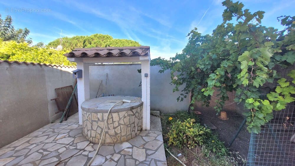 Maison à SAINTE-VALIERE