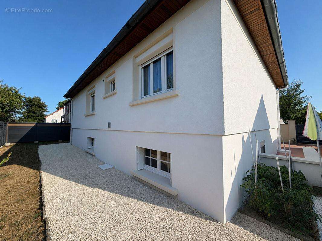 Maison sur sous sol rénovée à Nevers - photo 4